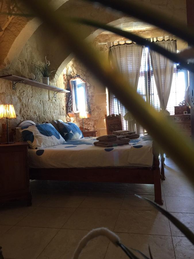 Bed and Breakfast Il Pomo Bianco Qala Exterior foto